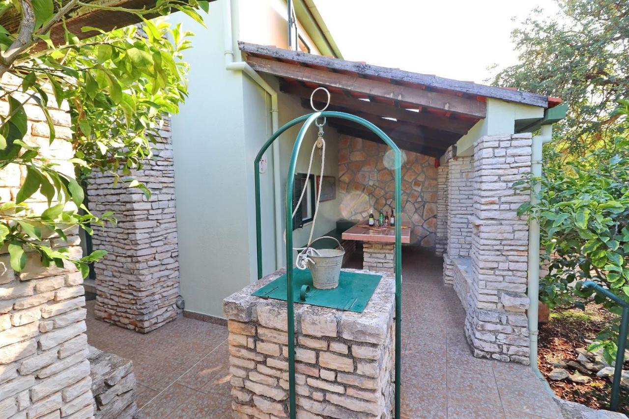Stone House Oreb'S Cottage Вела Лука Екстериор снимка